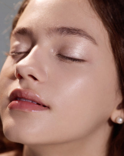 Shell's Jewel Dual-Ended Highlighting Stick