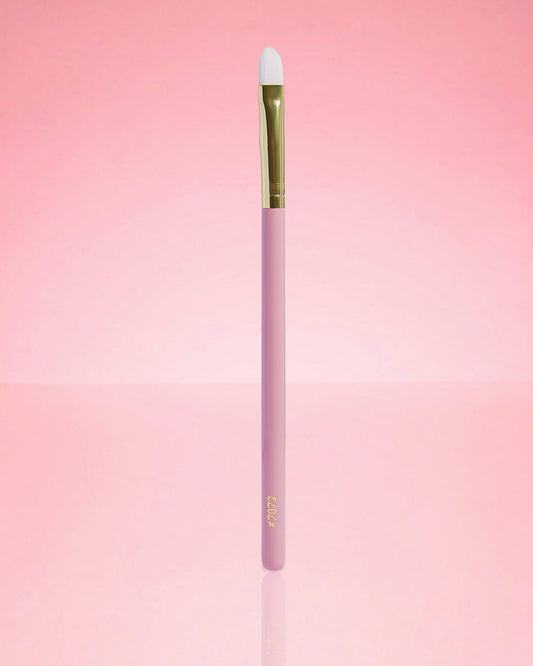 #7072 Small Flat Carver Brush by P. Louise Cosmetics