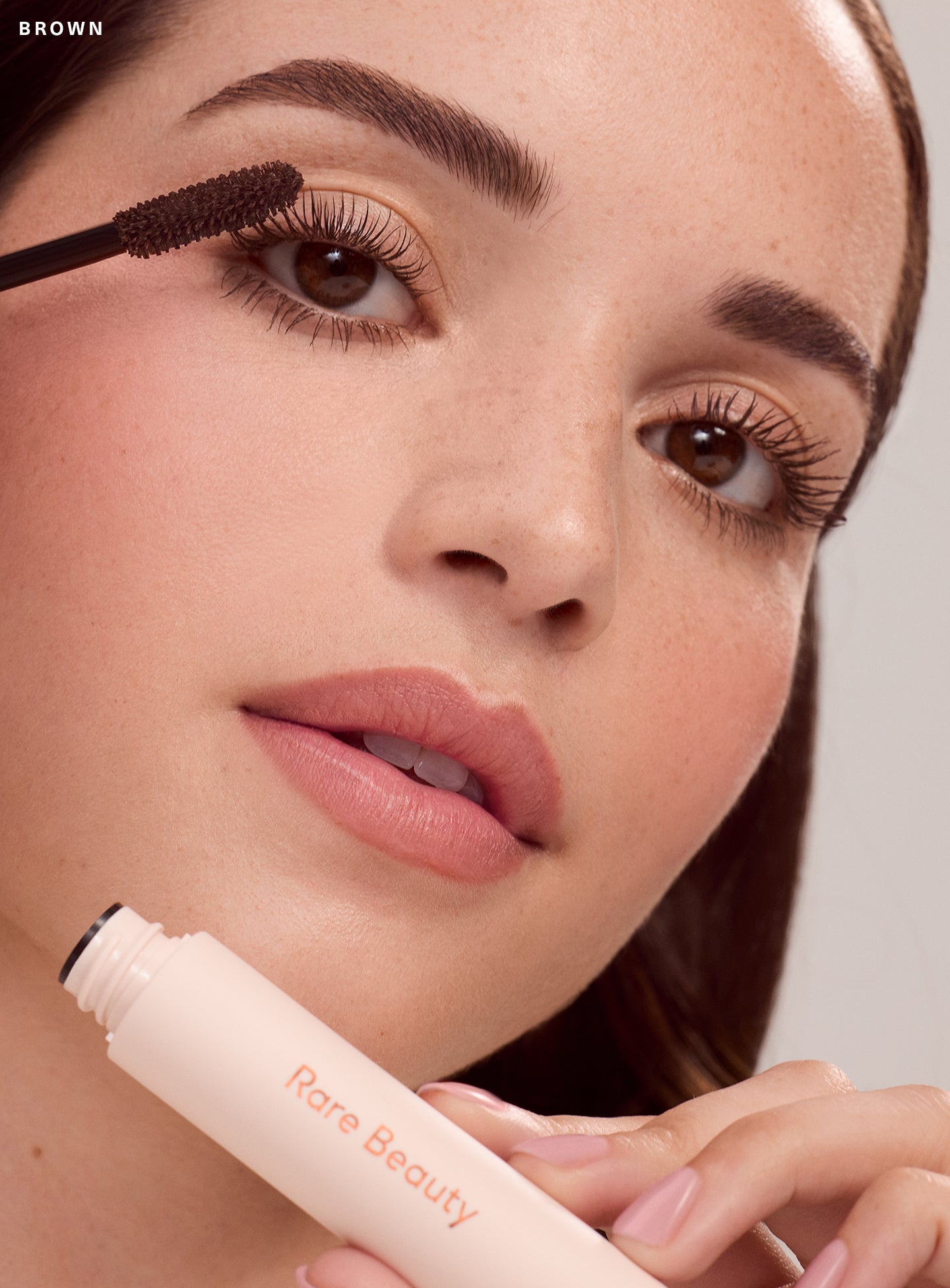 Perfect Strokes Universal Volumizing Mascara Brown by Rare Beauty