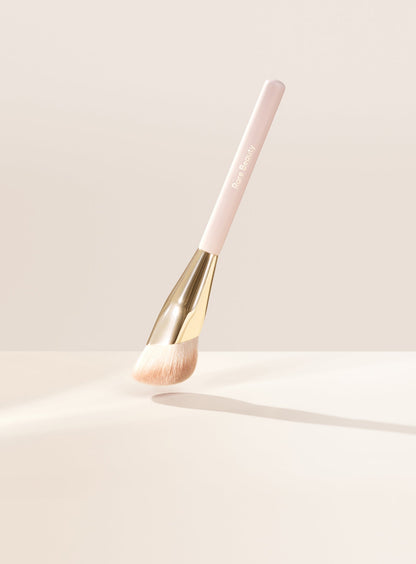 Liquid Touch Foundation Brush by Rare Beauty