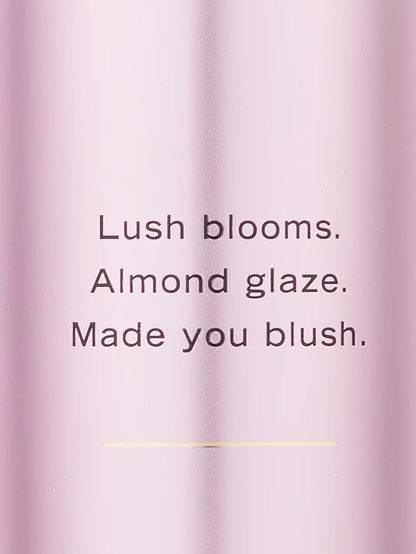 Victoria’s Secret - Velvet Petals Body Mist
