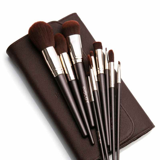 Brush Set In Chocolate Case
