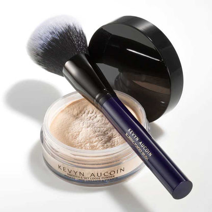 Smooth & Set Loose Powder by Kevyn Aucoin